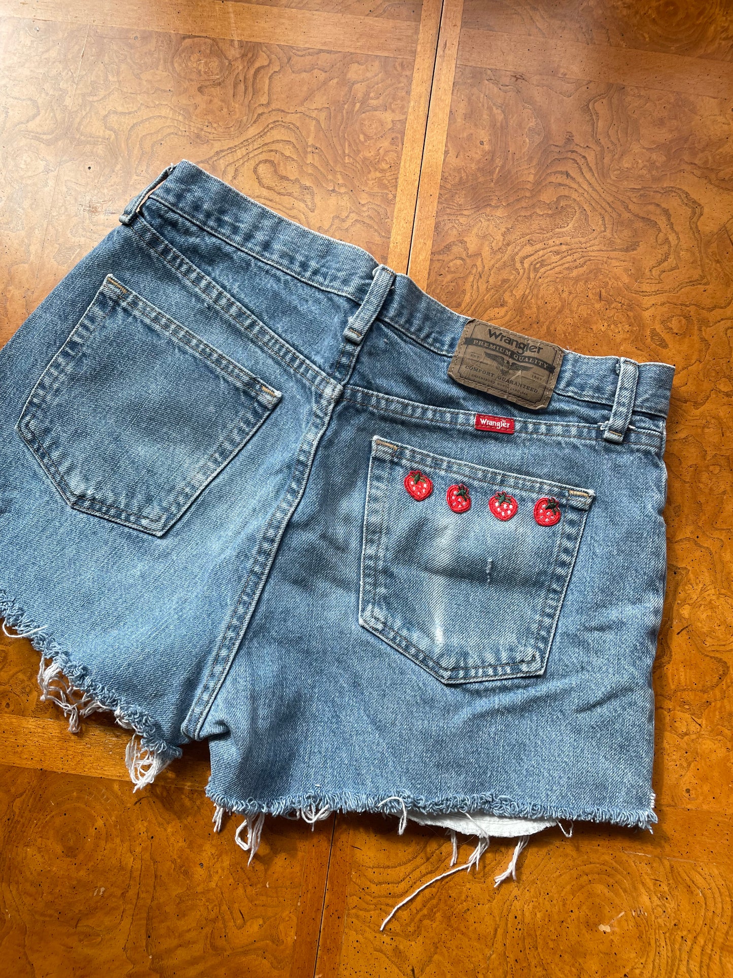 Vintage Wrangler Strawberry Shorts (31)