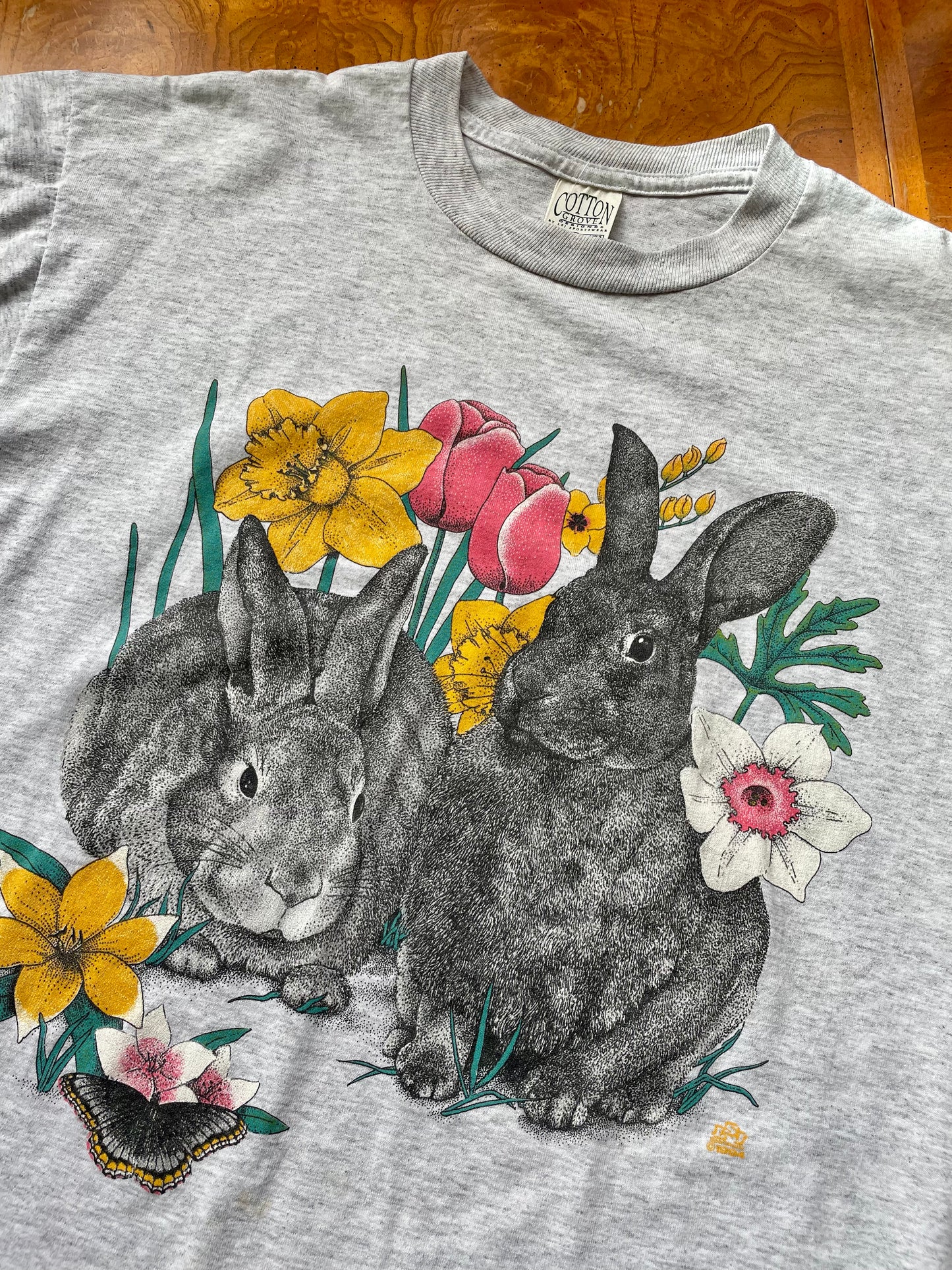 Vintage 1994 Bunnies Tee (L)