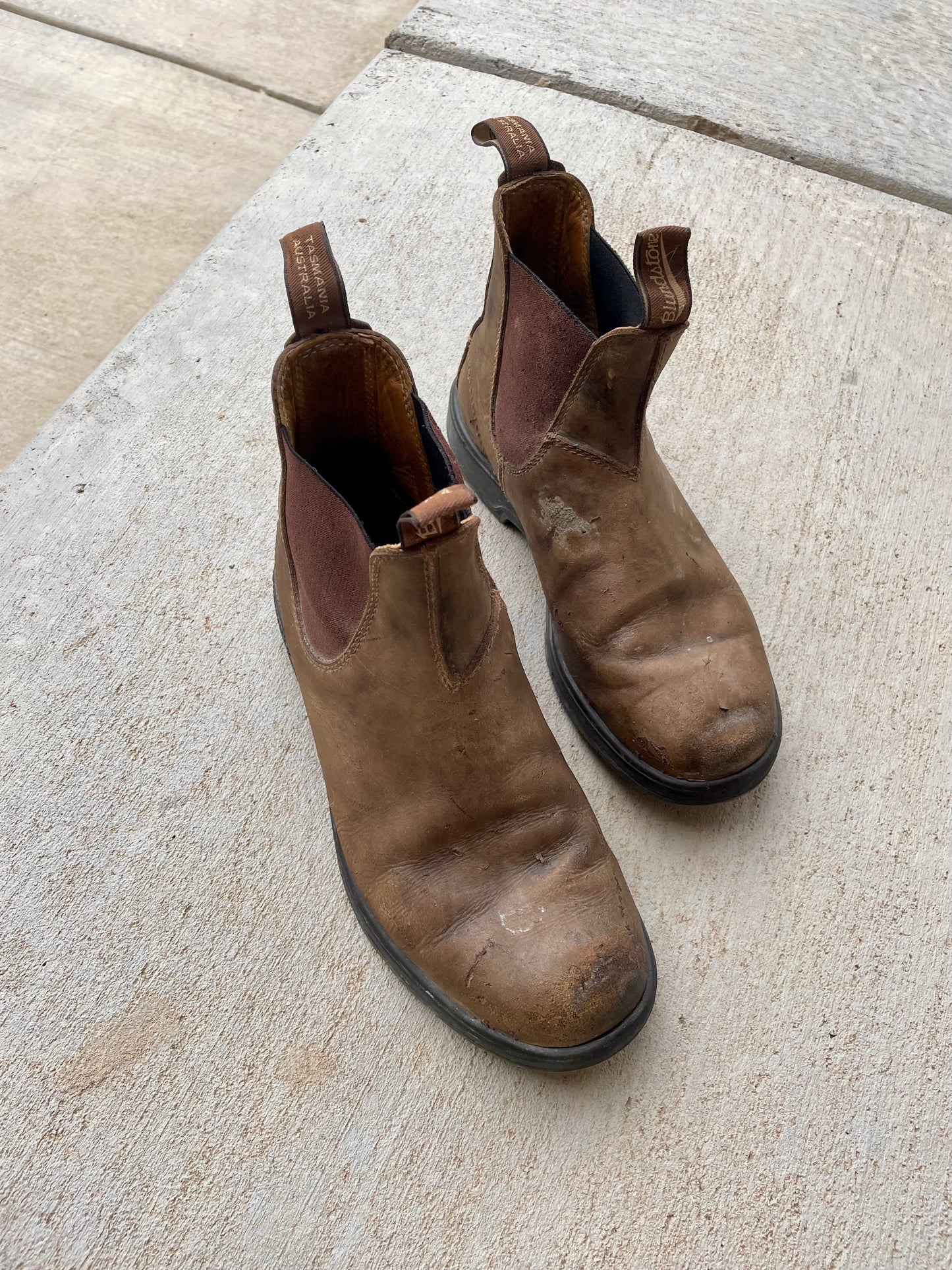 Blundstone Chelsea Boots (W11/M9)