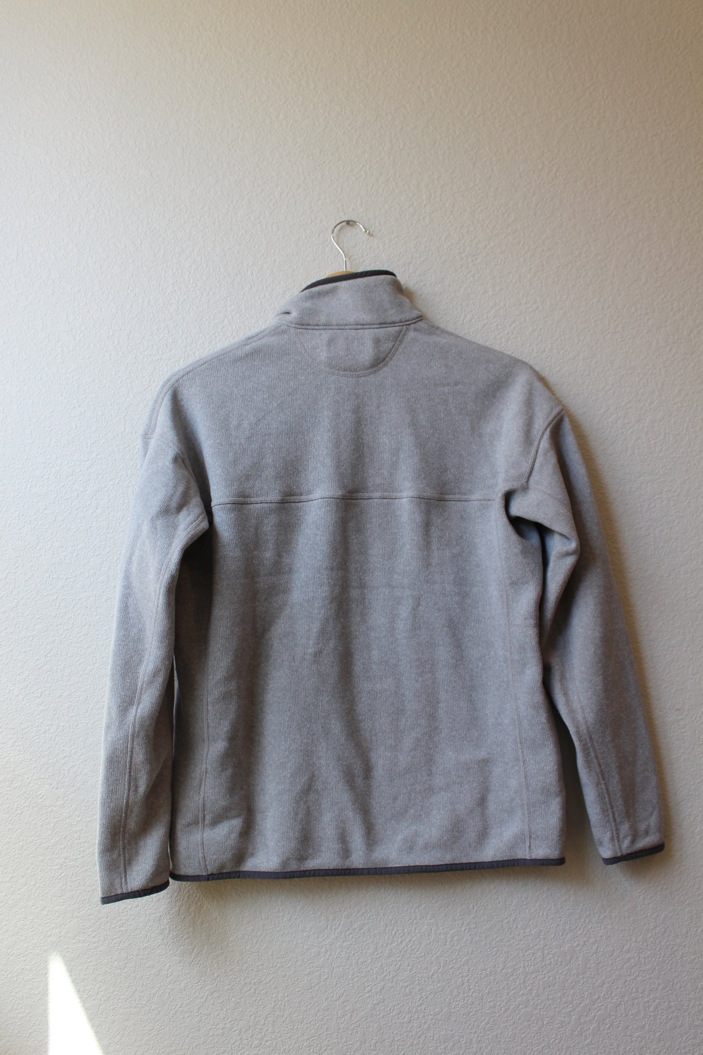 Patagonia Grey Snap Tee Fleece (L)