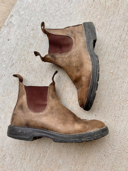 Blundstone Chelsea Boots (W11/M9)